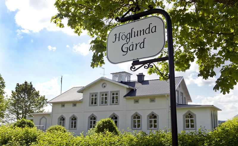 Höglunda Gård 2014 (skylten)