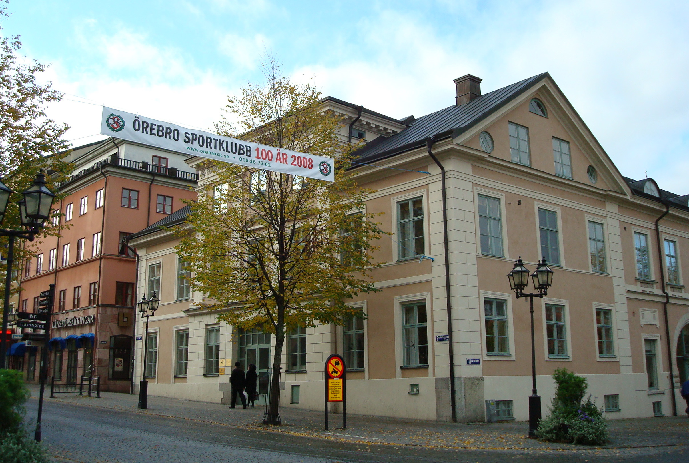ÖSK banderoll på Drottninggatan