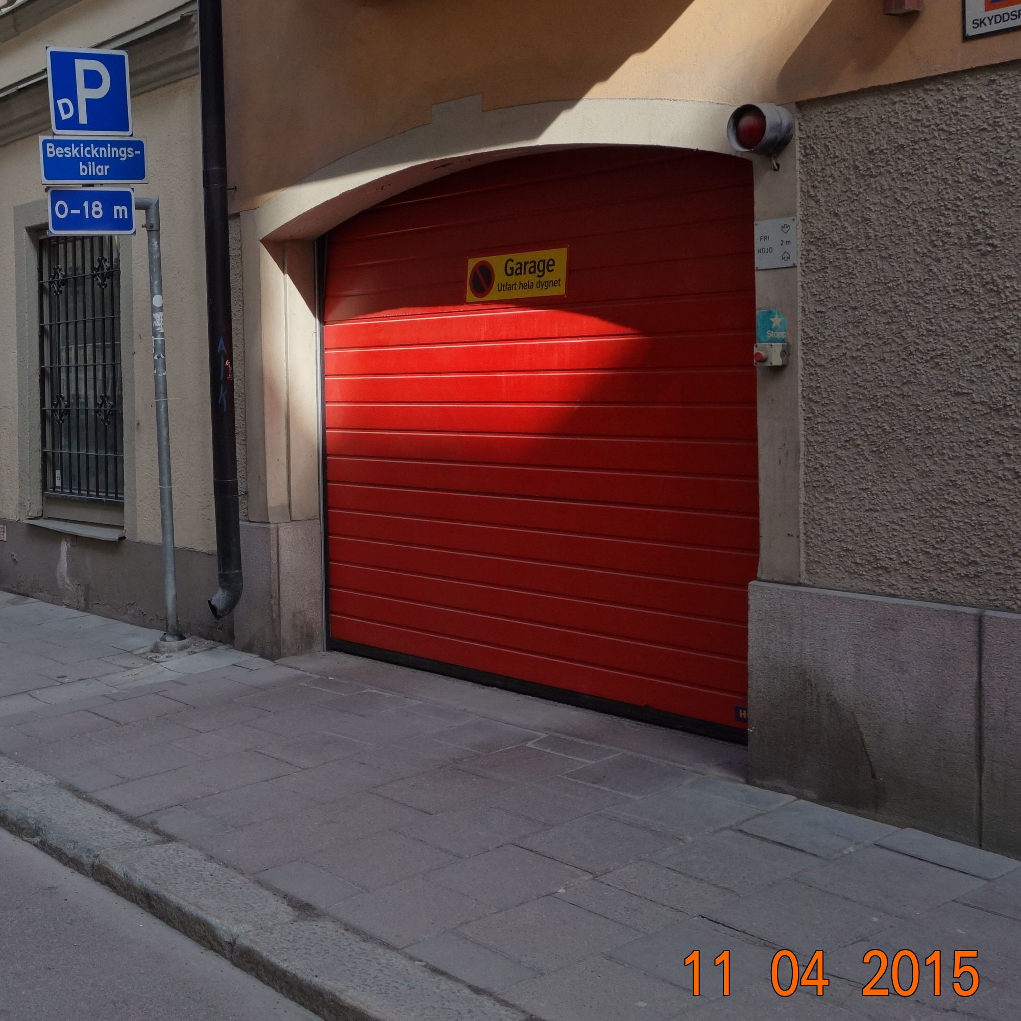 röd garageport